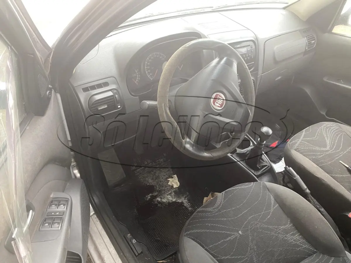 LOTE 017 - Utilitário