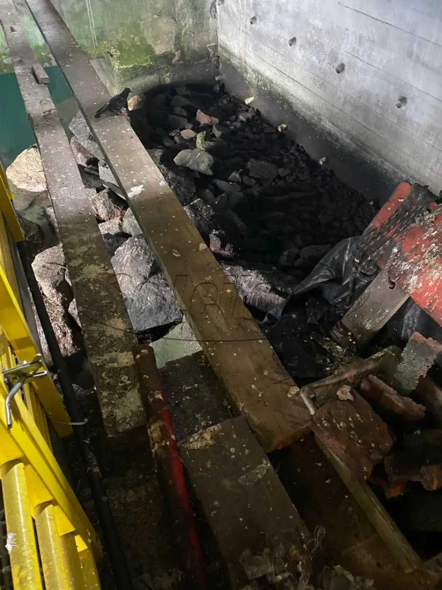 LOTE 014 - Vigas de madeira