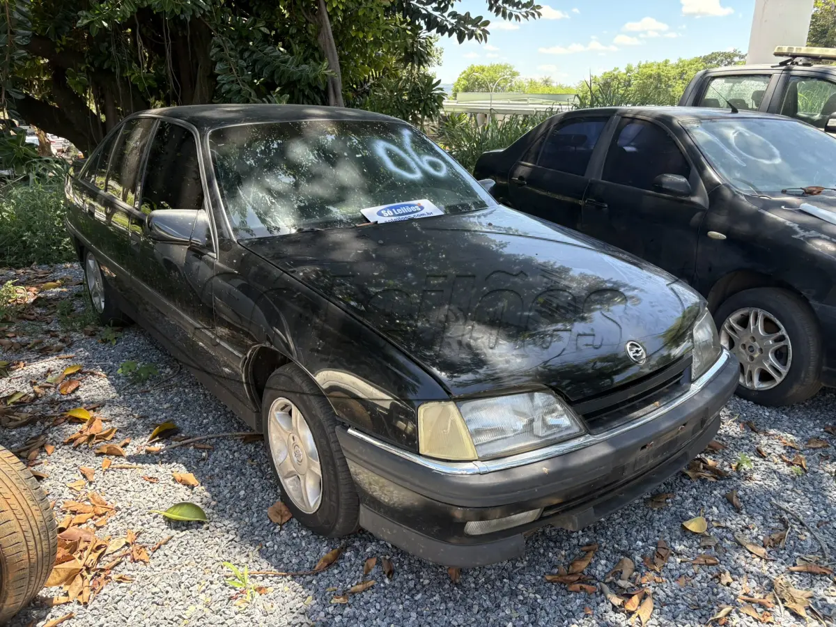 LOTE 006 - AUTOMÓVEL