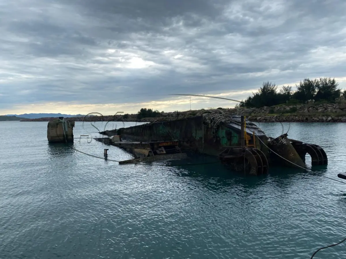 LOTE 002 - Draga de sucção