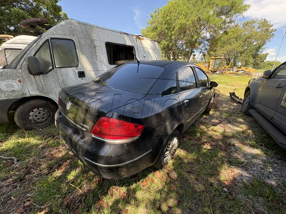 LOTE 033 - AUTOMÓVEL