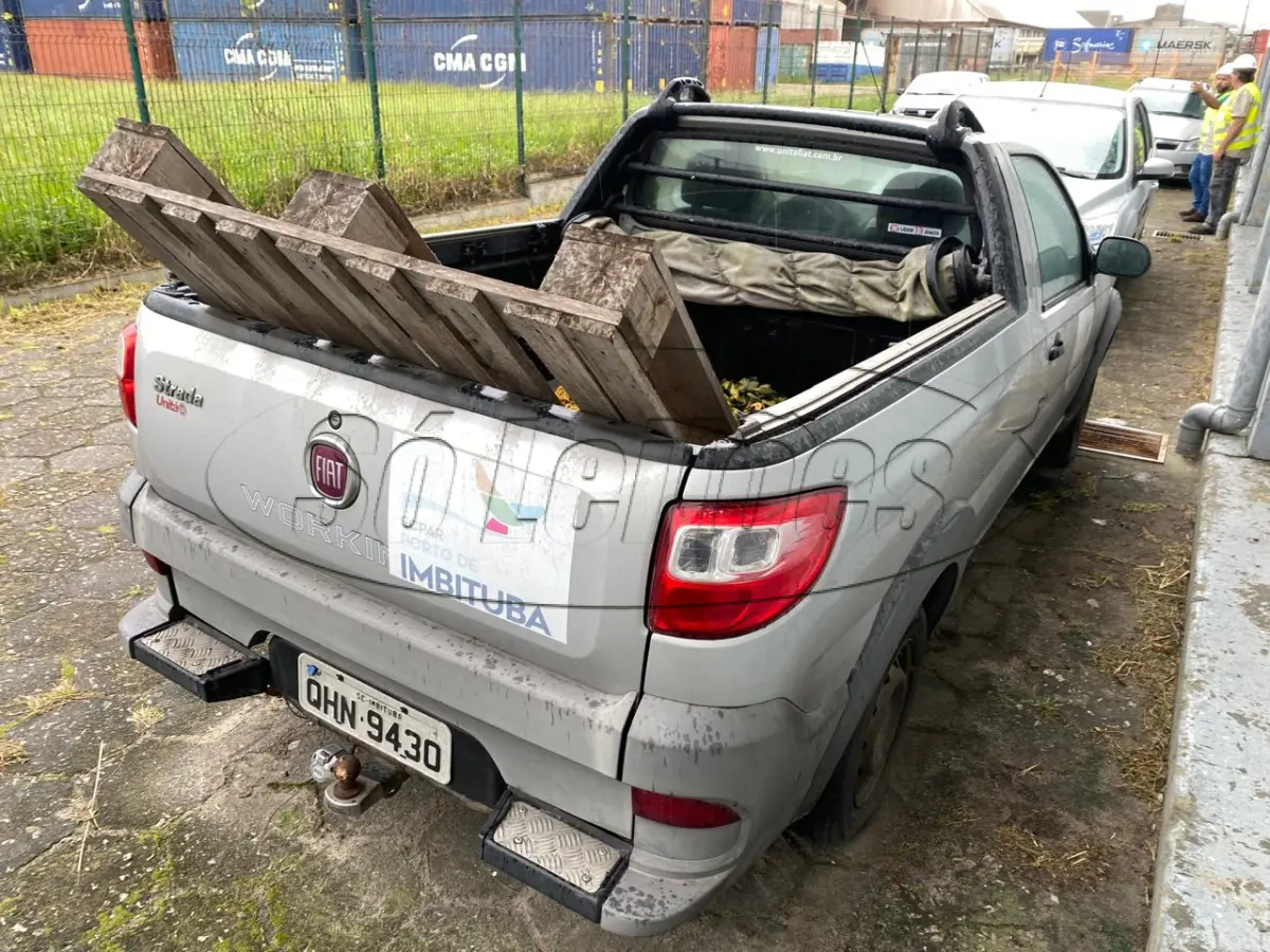 LOTE 017 - Utilitário