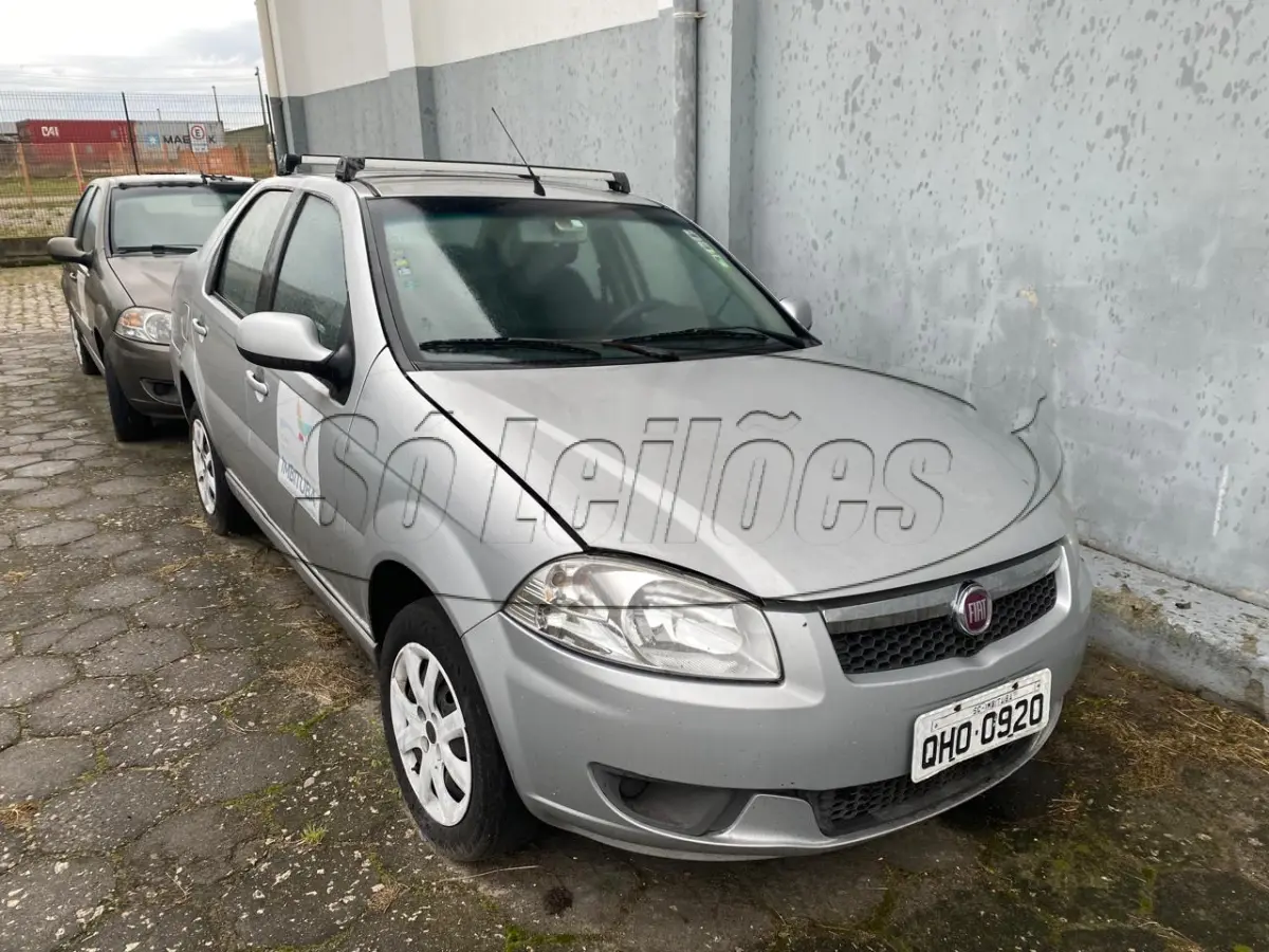 LOTE 015 - Automóvel