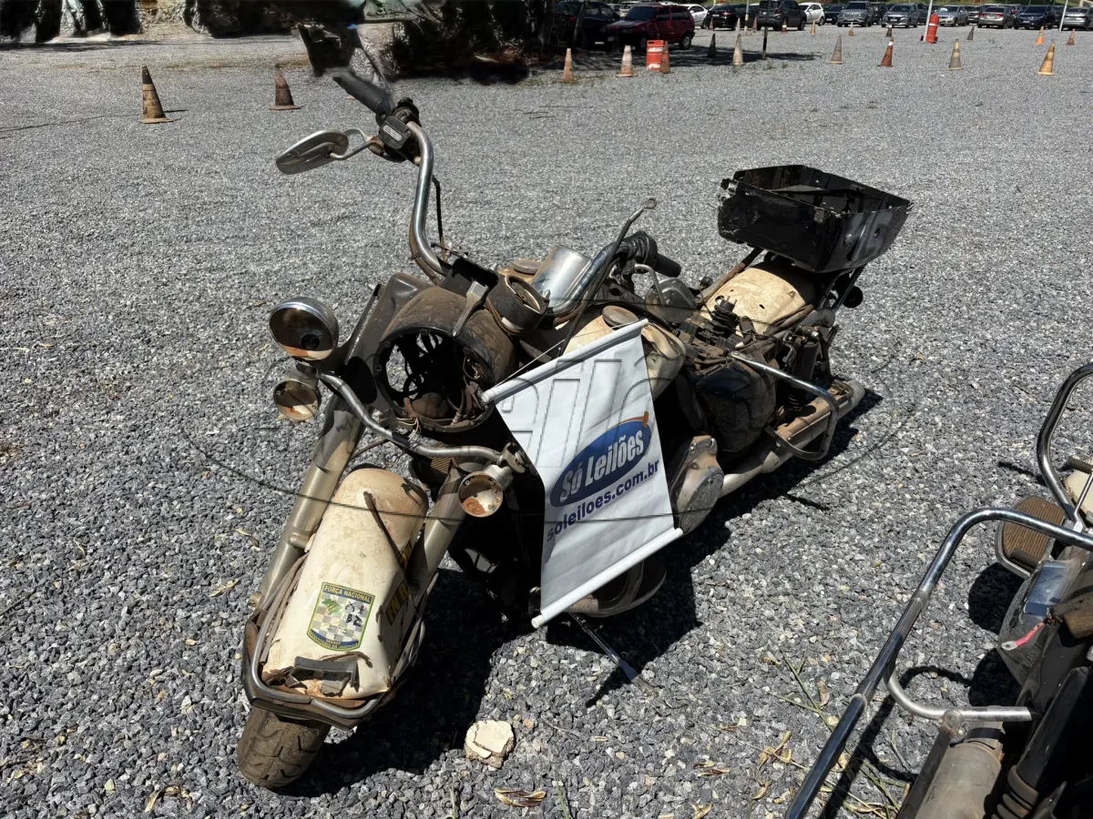 LOTE 045 - MOTOCICLETA