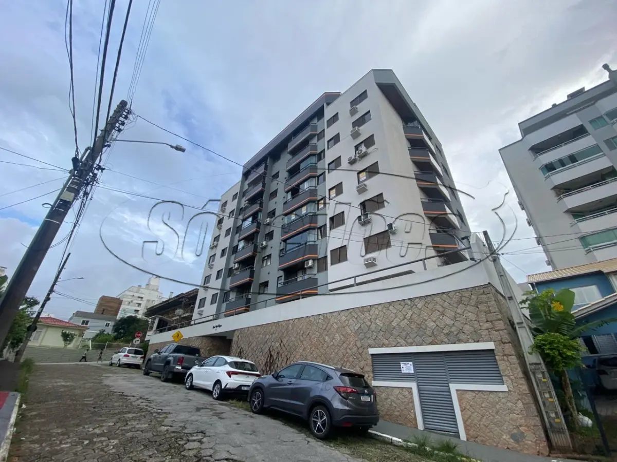 LOTE 001 - Apartamento e garagem