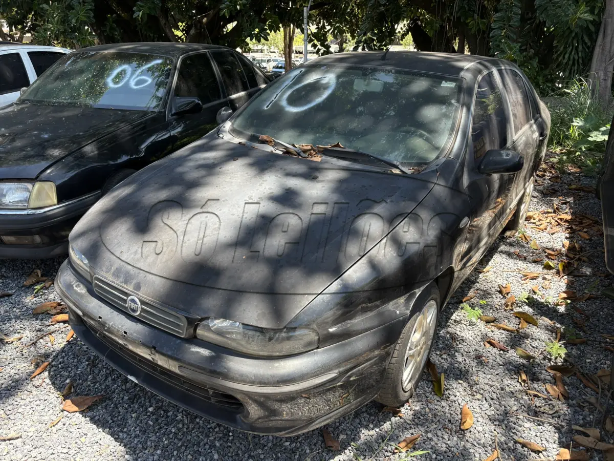 LOTE 010 - AUTOMOVEL