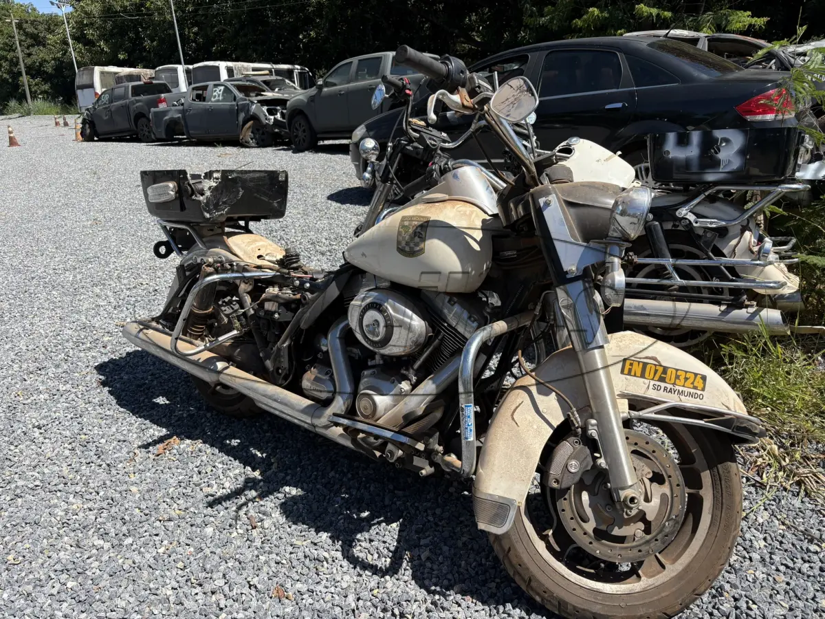 LOTE 045 - MOTOCICLETA