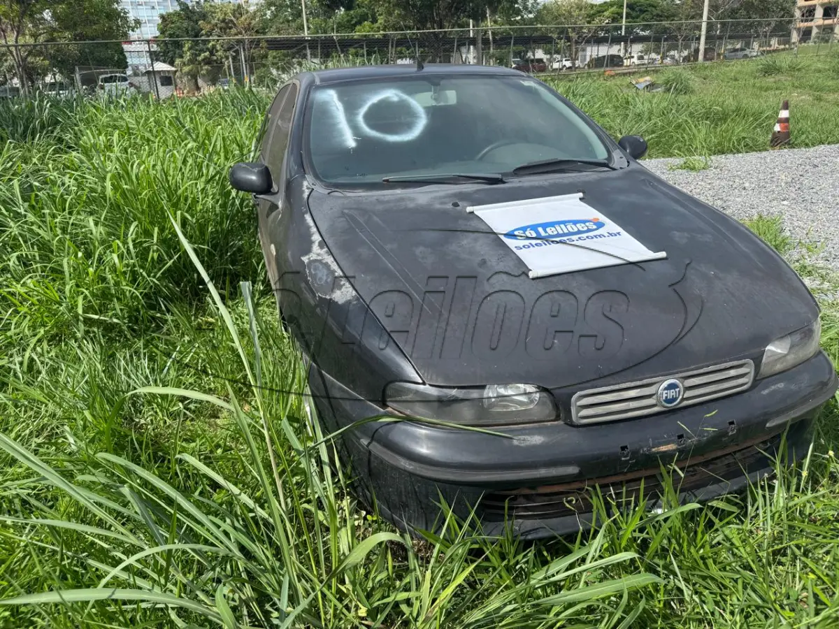 LOTE 010 - AUTOMOVEL