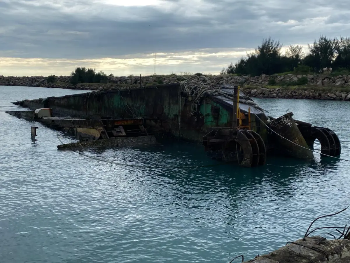 LOTE 002 - Draga de sucção