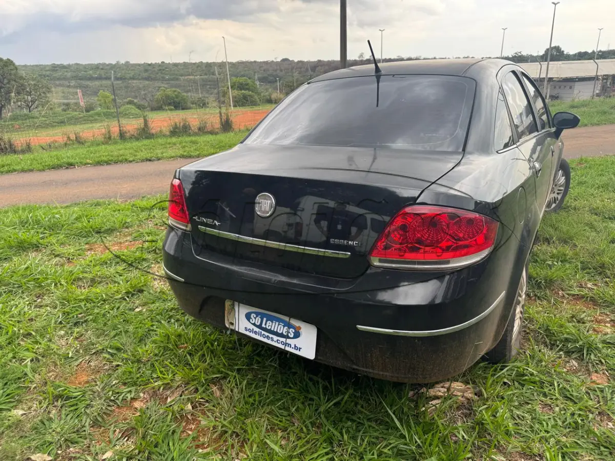 LOTE 033 - AUTOMÓVEL