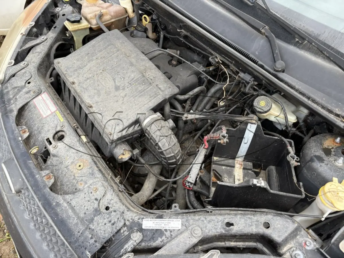 LOTE 004 - Automóvel