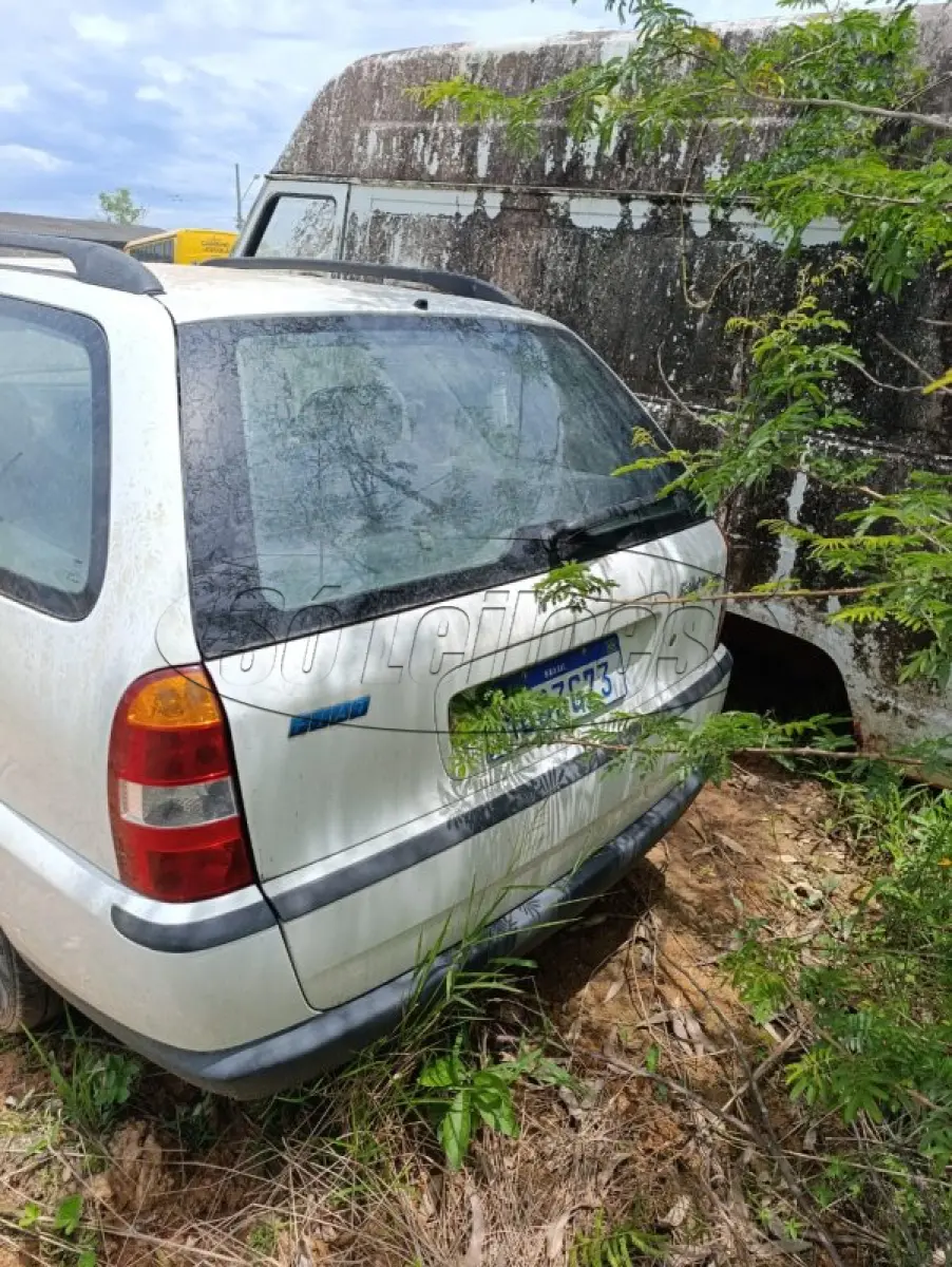 LOTE 002 - Automóvel