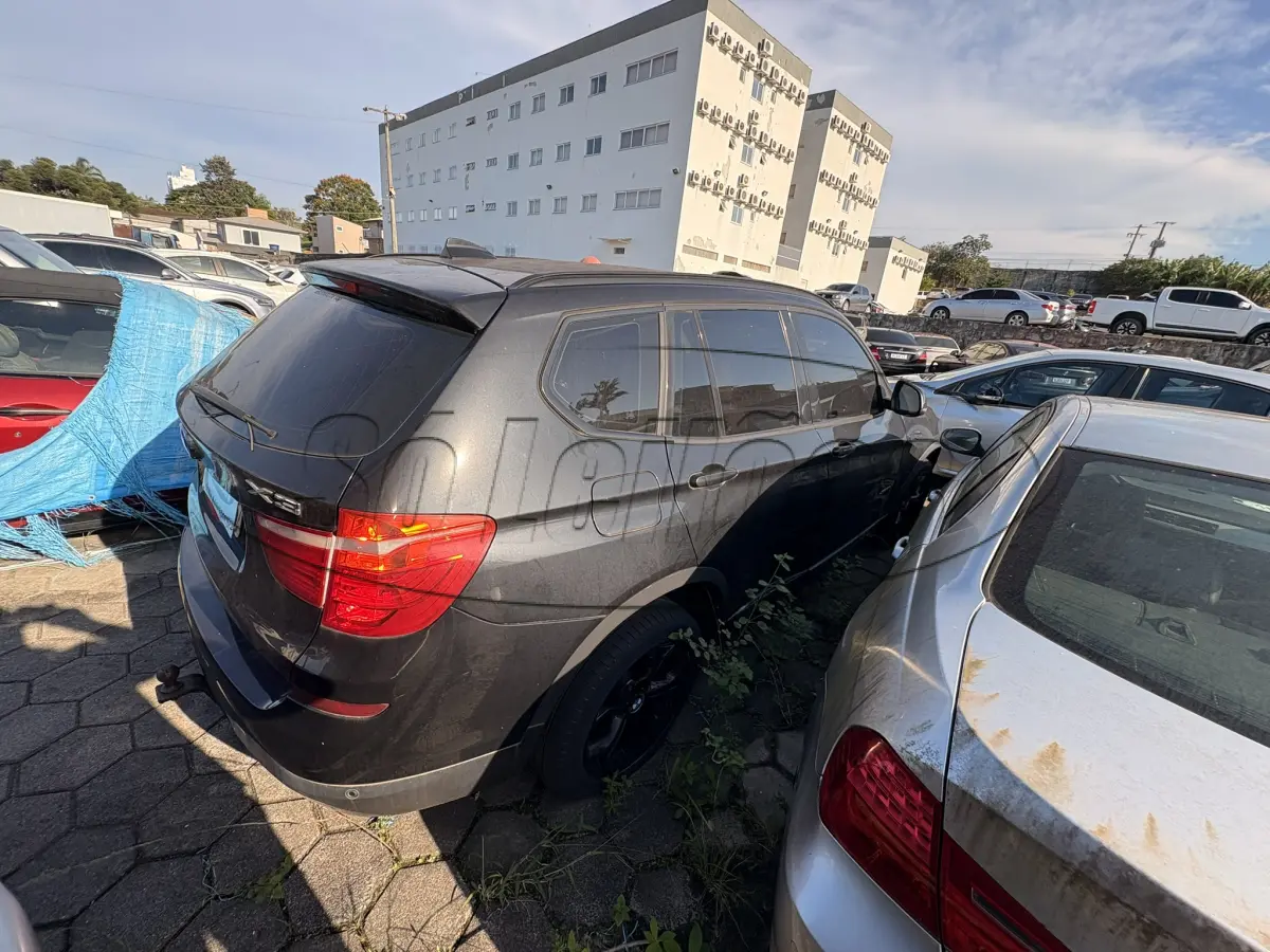 LOTE 008 - Automóveis