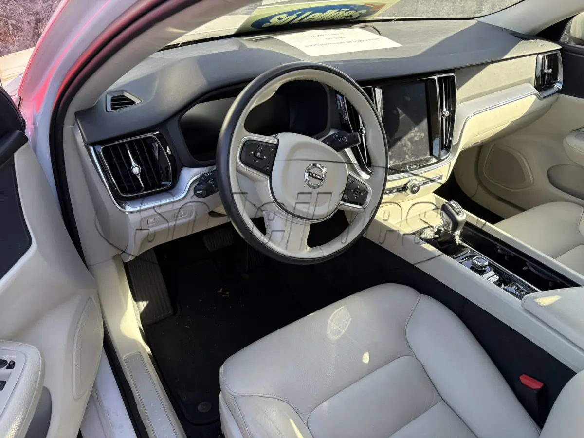 LOTE 001 - Automóvel