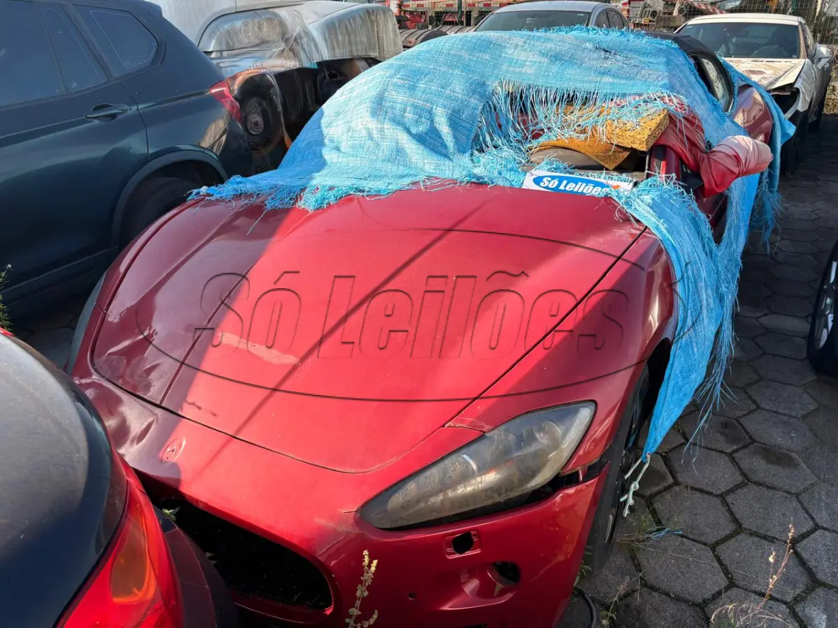 LOTE 004 - Automóveis