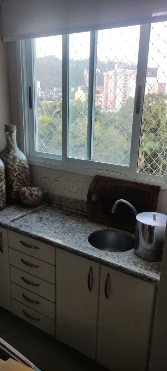 LOTE 001 - Apartamento