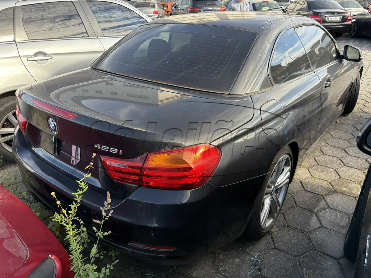 LOTE 003 - Automóvei