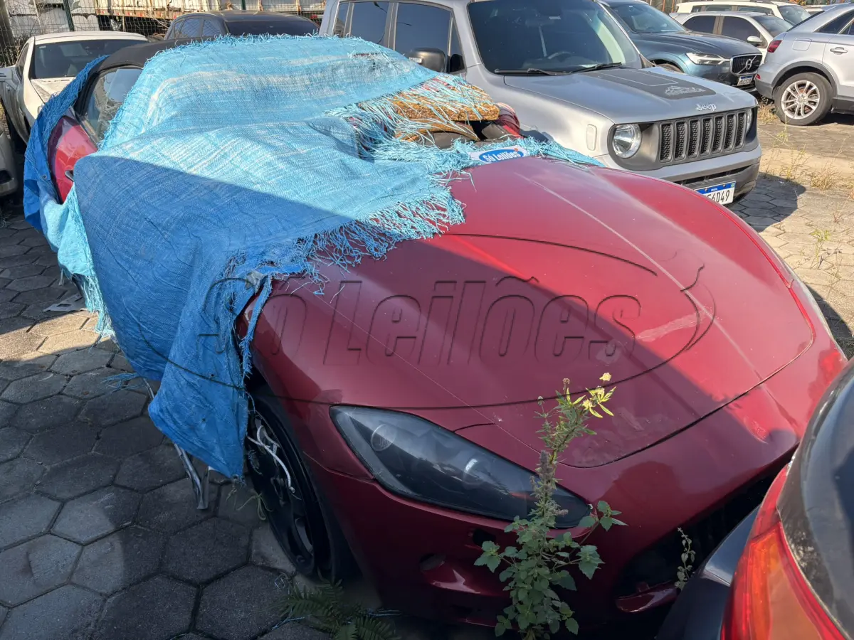 LOTE 004 - Automóveis