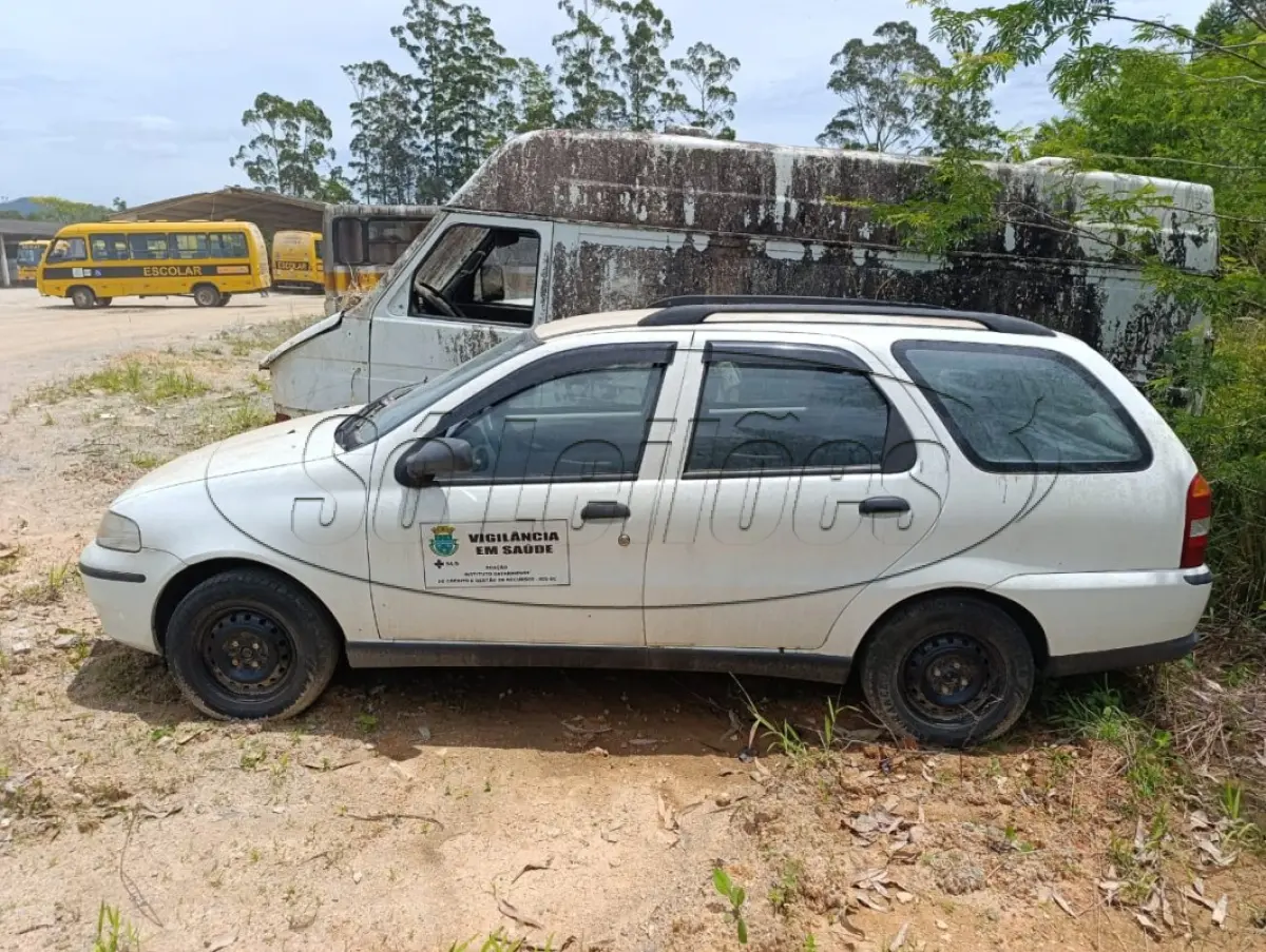 LOTE 002 - Automóvel