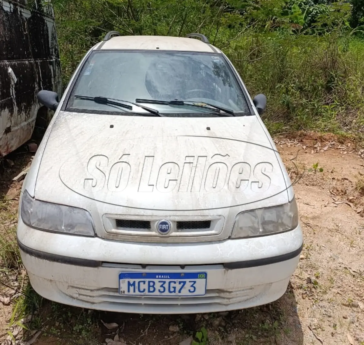 LOTE 002 - Automóvel