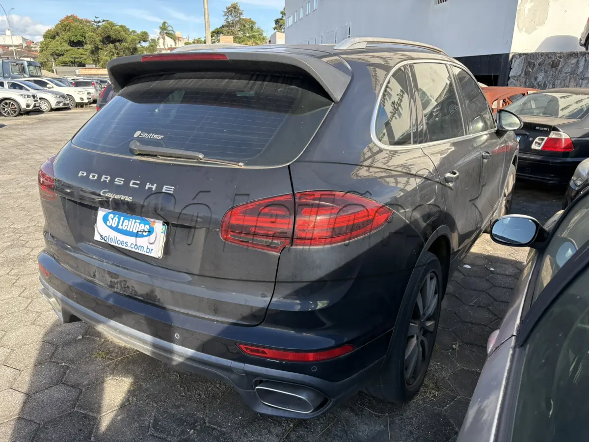 LOTE 006 - Automóvel