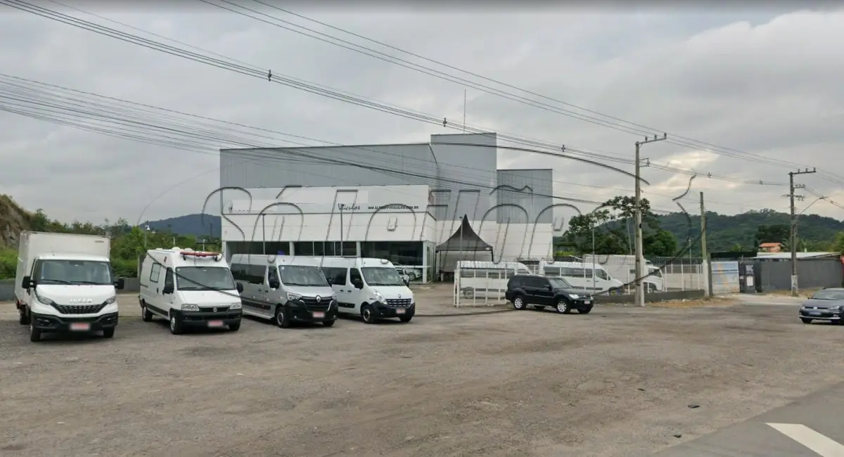 LOTE 001 - Terreno e Galpão