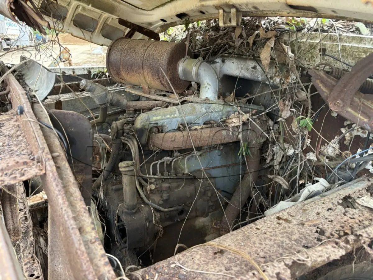 LOTE 007 - Caminhão