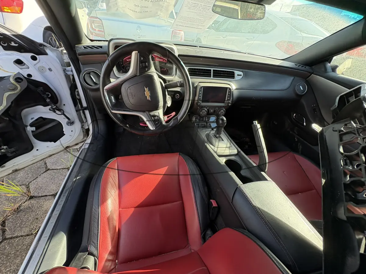 LOTE 004 - Automóvel