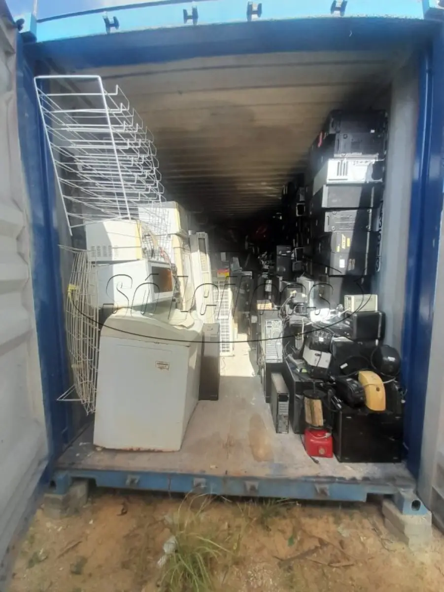 LOTE 010 - Materiais diversos