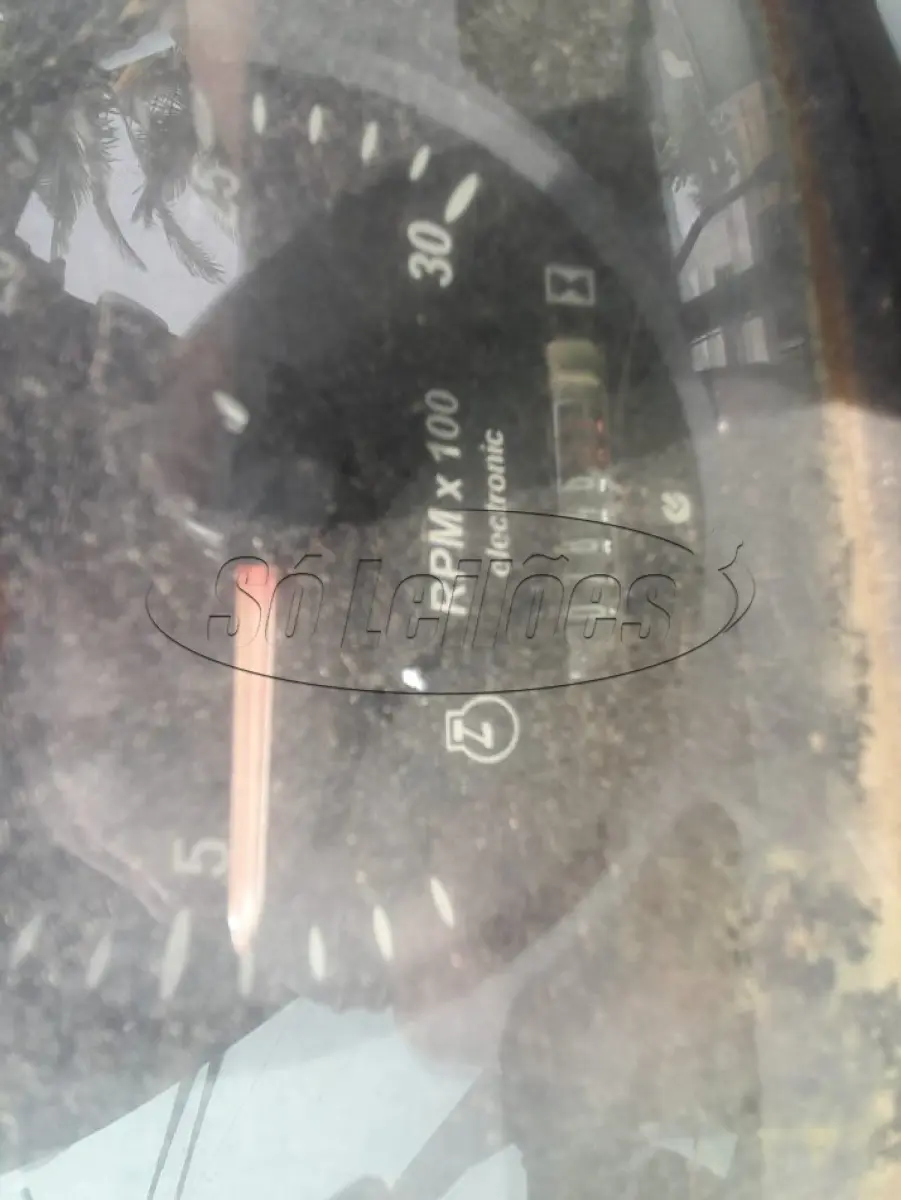 LOTE 003 - Retroescavadeira