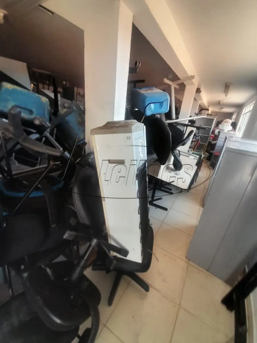 LOTE 010 - Materiais diversos