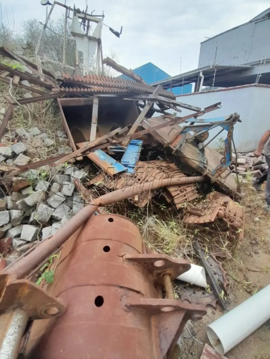 LOTE 009 - Material Ferroso