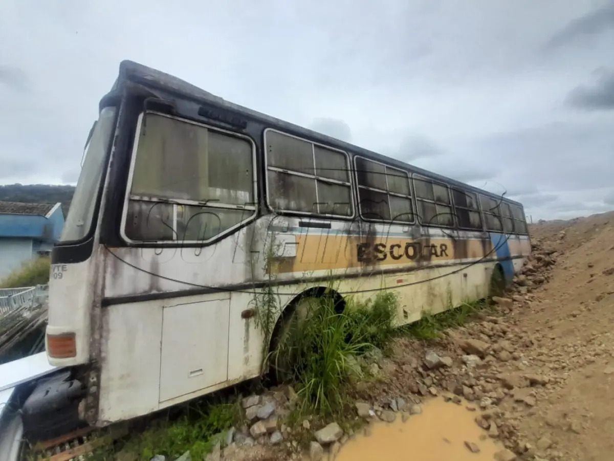 LOTE 007 - Ônibus Sucata VW