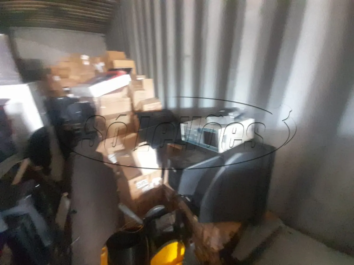 LOTE 010 - Materiais diversos