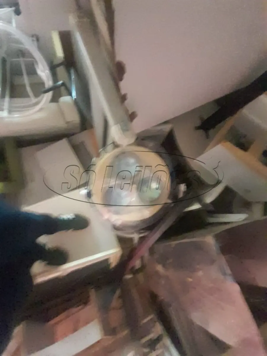 LOTE 010 - Materiais diversos