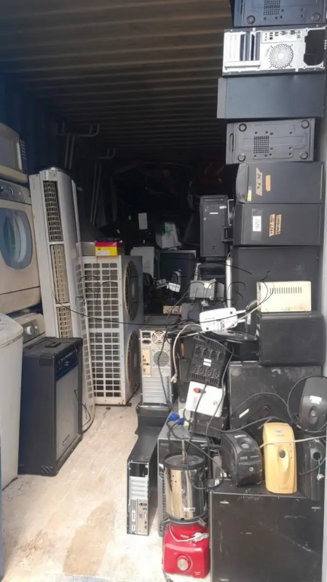 LOTE 010 - Materiais diversos