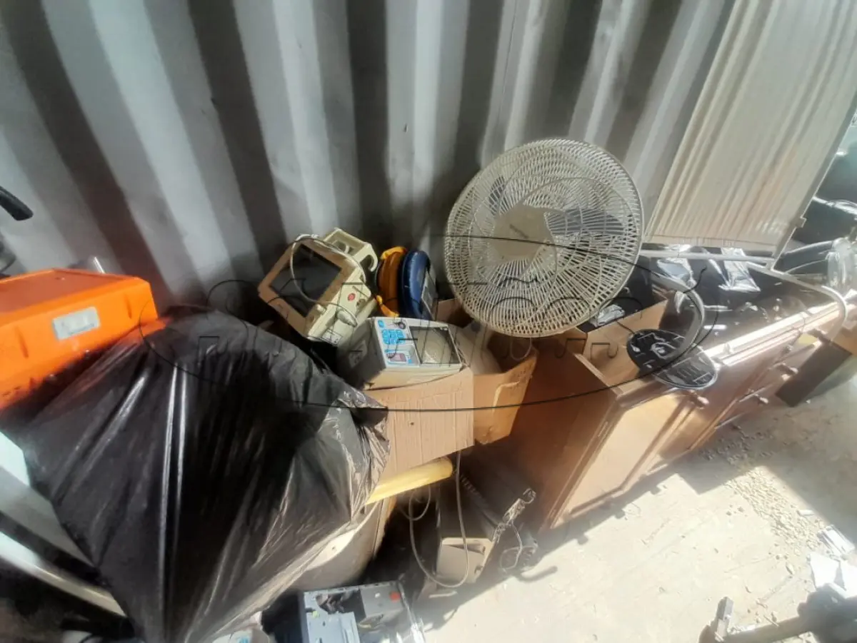 LOTE 010 - Materiais diversos