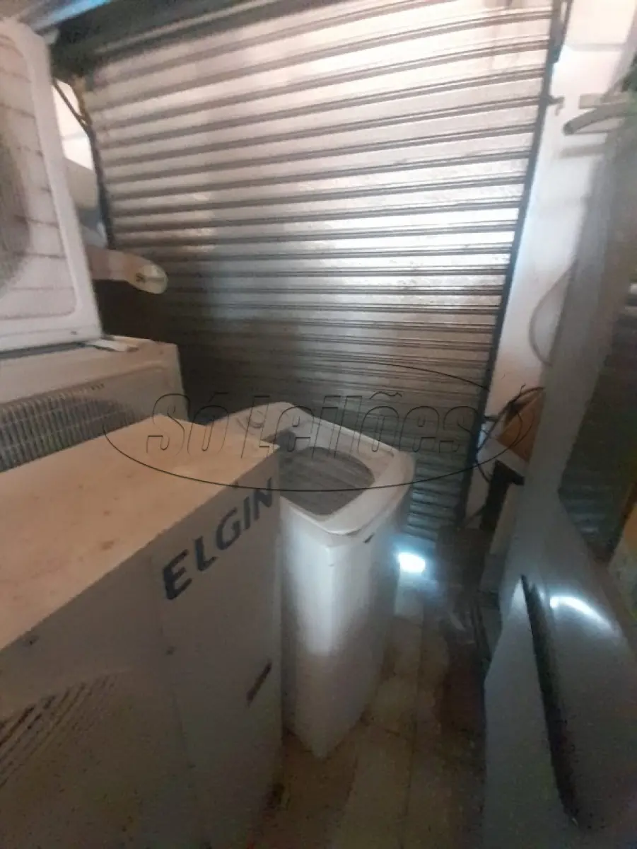 LOTE 010 - Materiais diversos