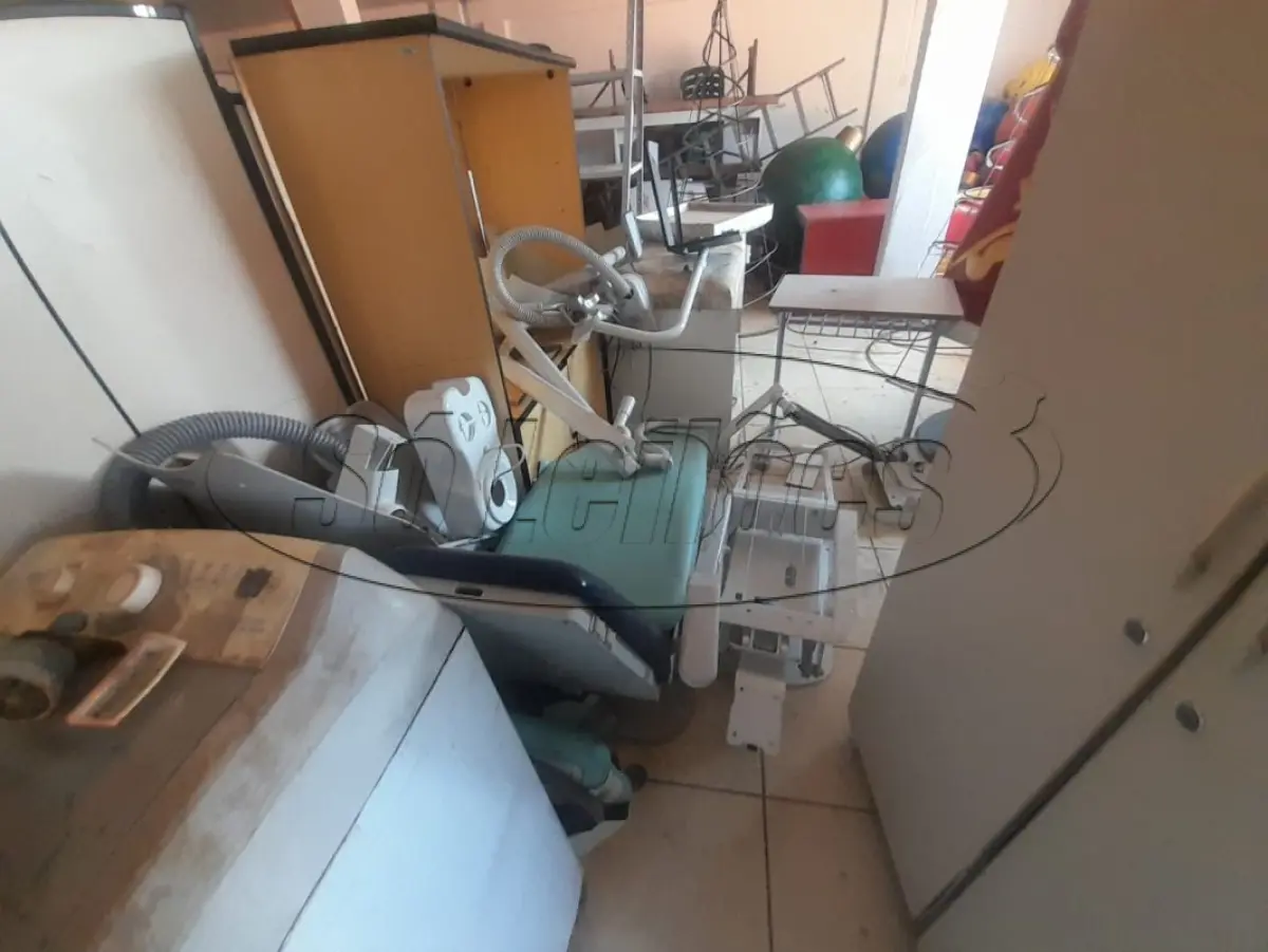 LOTE 010 - Materiais diversos