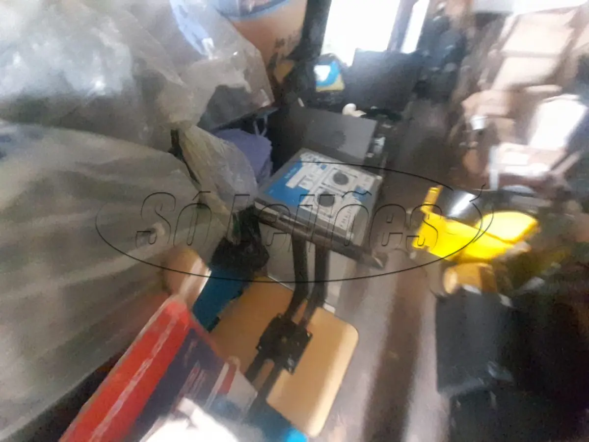 LOTE 010 - Materiais diversos