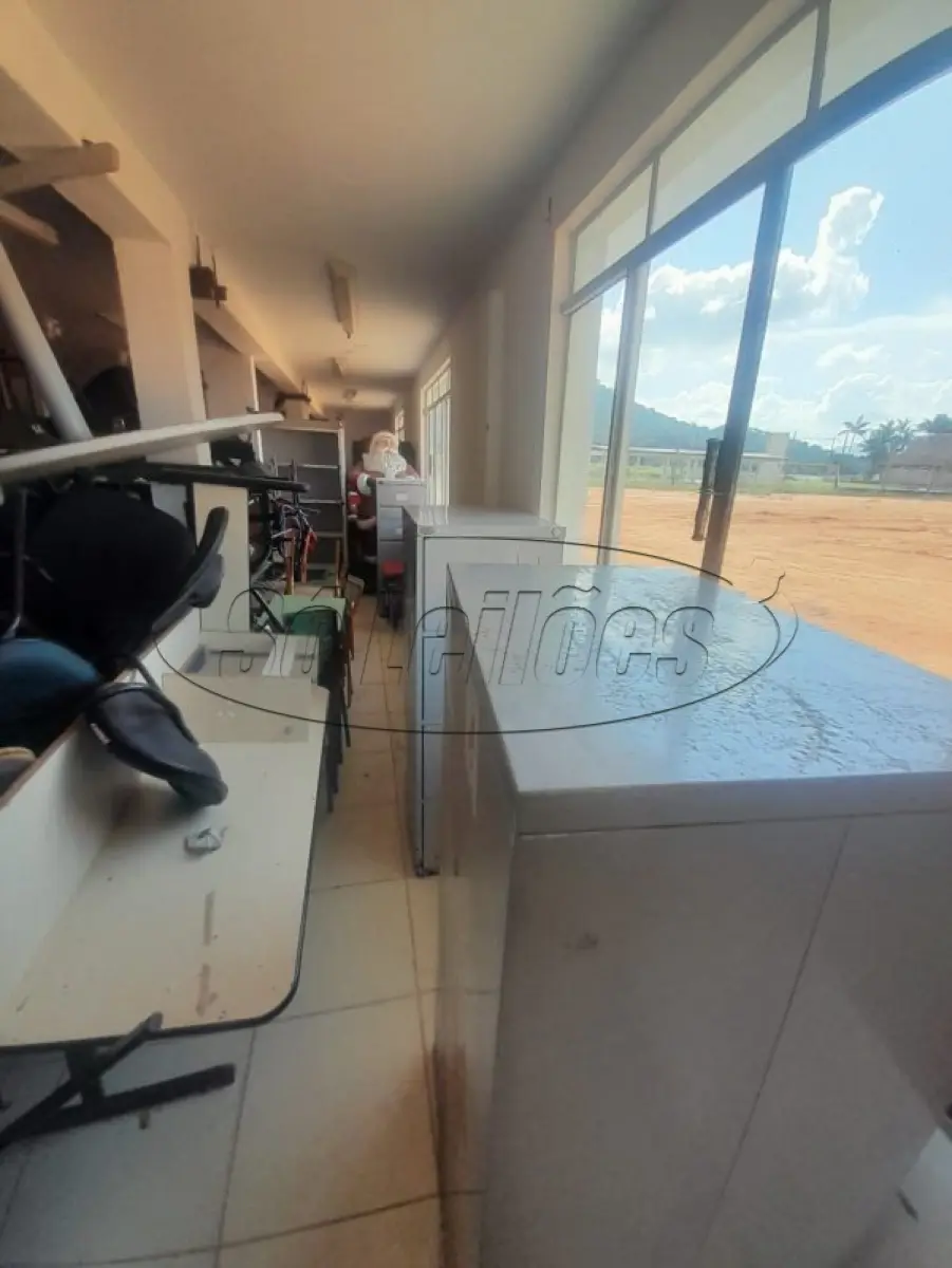 LOTE 010 - Materiais diversos