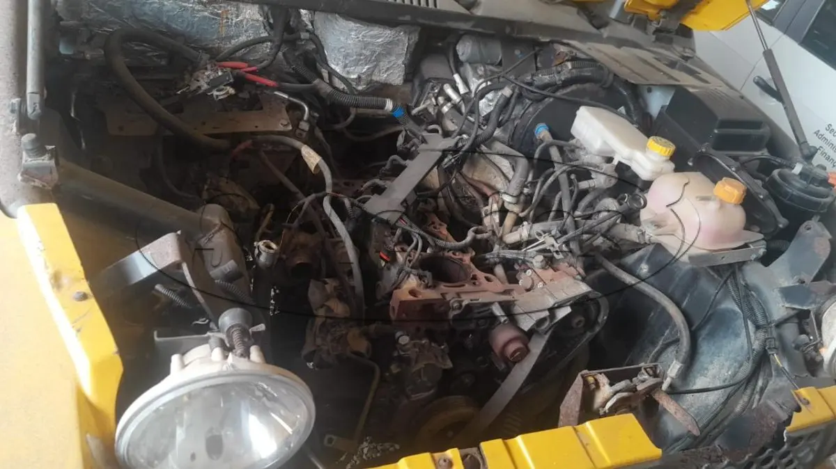 LOTE 002 - Jeep Sucata