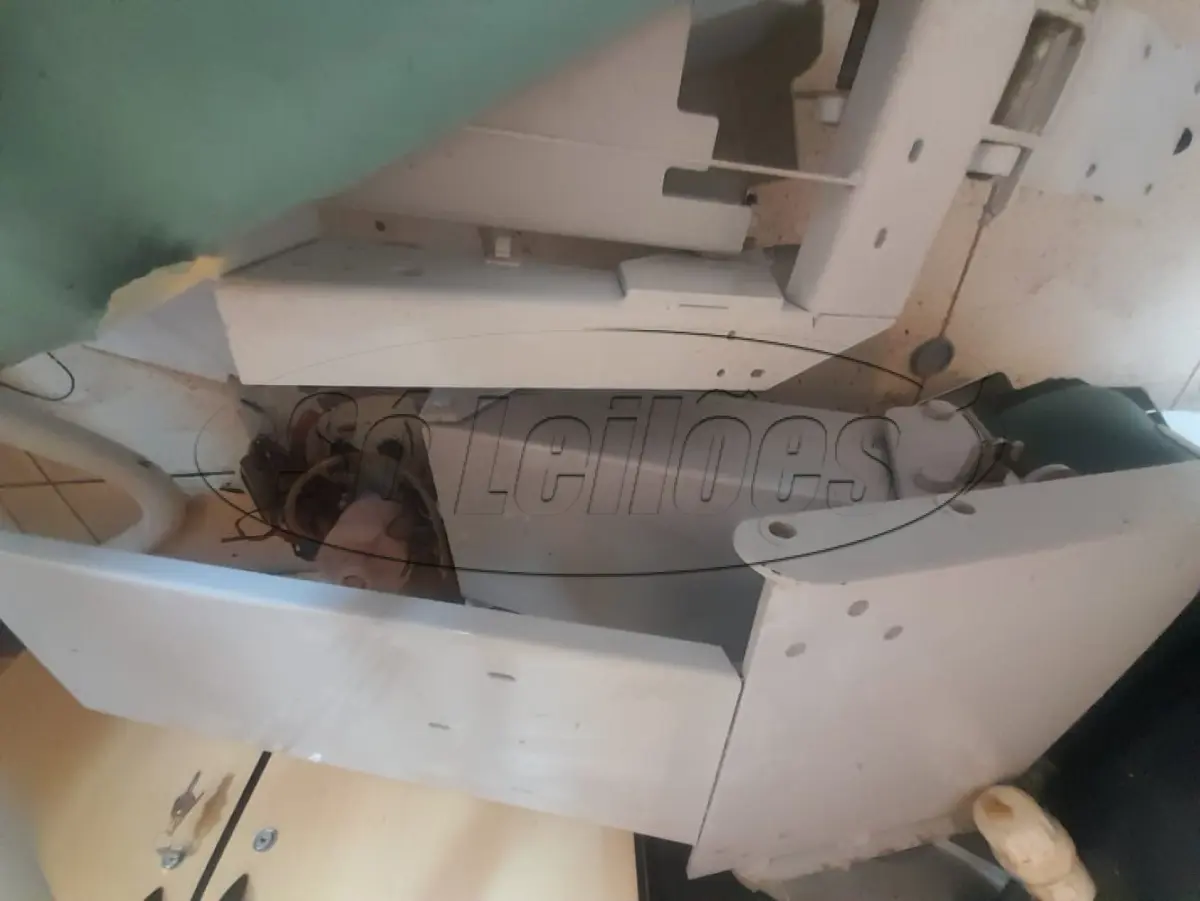 LOTE 010 - Materiais diversos