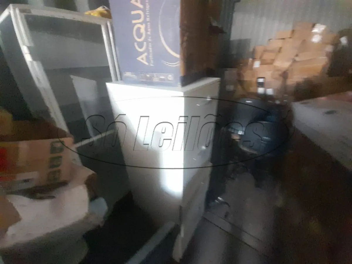 LOTE 010 - Materiais diversos