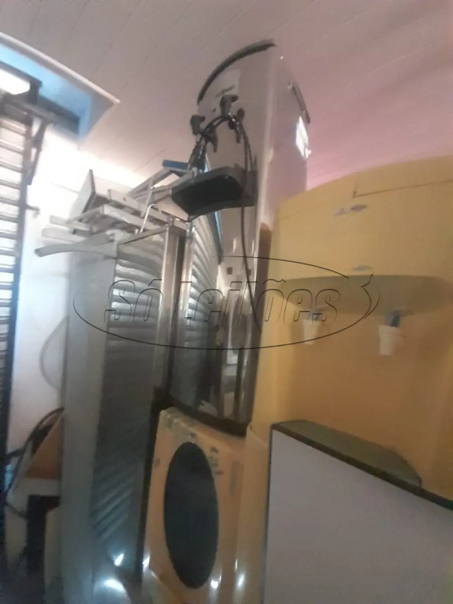 LOTE 010 - Materiais diversos