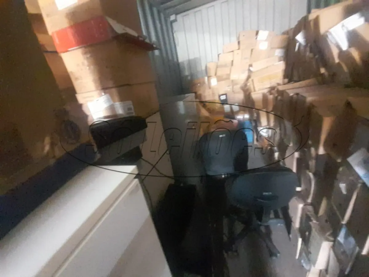 LOTE 010 - Materiais diversos