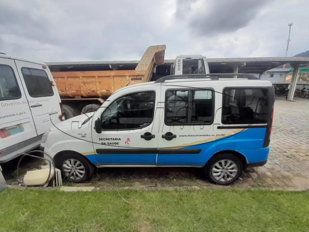 LOTE 008 - Fiat Doblo