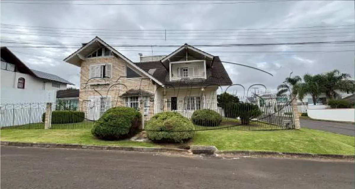 LOTE 001 - Terreno Edificado
