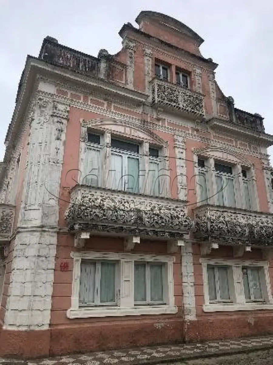 LOTE 003 - TERRENO EDIFICADO EM LAGUNA/SC (CASARÃO)