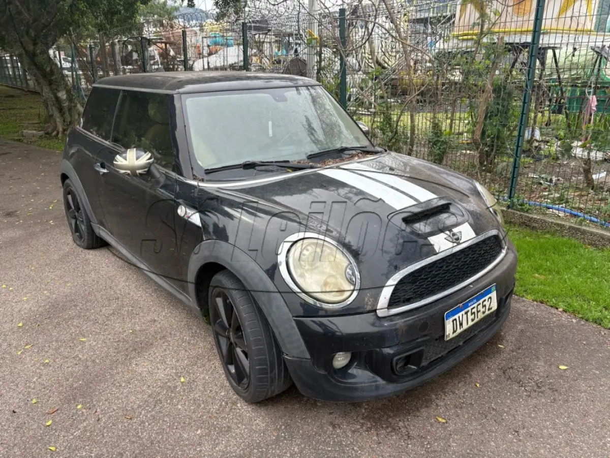 LOTE 001 - MINI COOPER